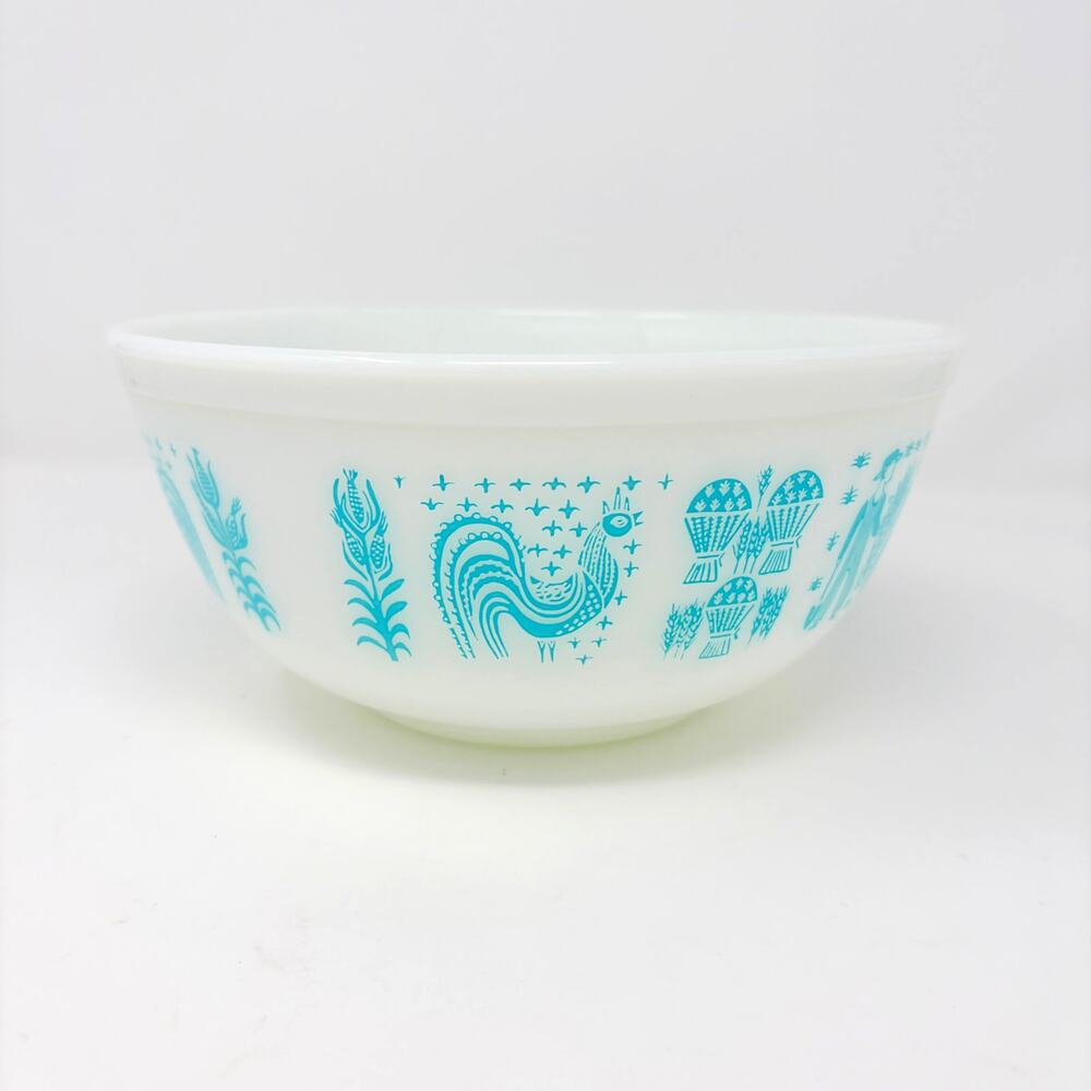 Vintage Pyrex Mixing Bowl, Amish Butterprint White/Turquoise #403, 2.5 quart